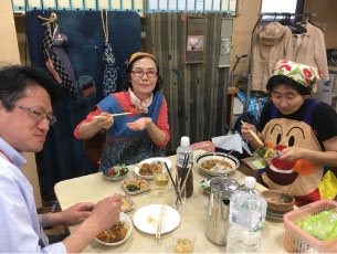 ボランティアもごはん